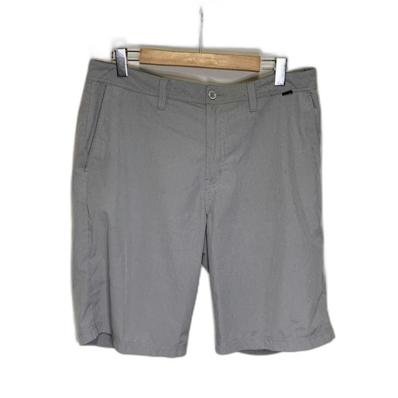 Travis Mathew Gray Beck Flat Front Performance Golf Shorts Size 34 - Picture 2 of 10